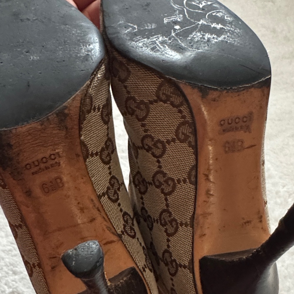 Vintage Gucci Monogram Tan Heeled Boots Size 6.5 - Picture 8 of 13